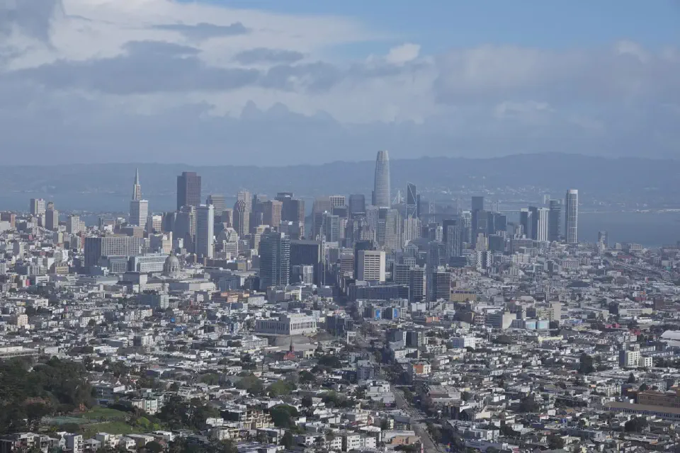 A view of San Francisco from Twin Peaks.