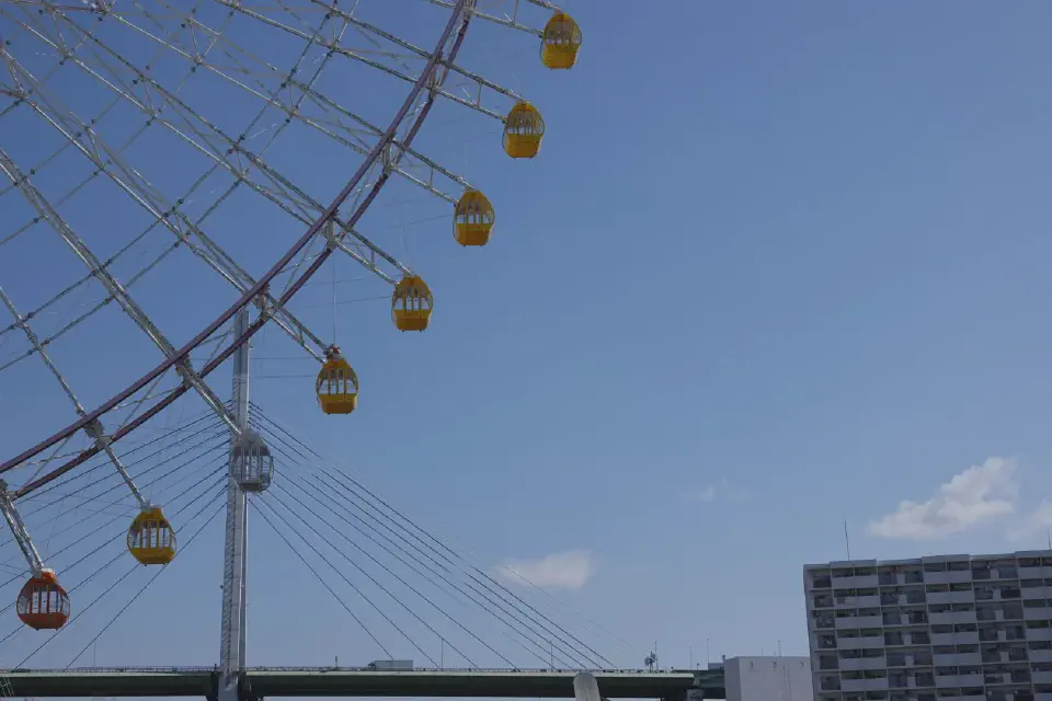 The famous Ferris wheel in Osaka's harbor.