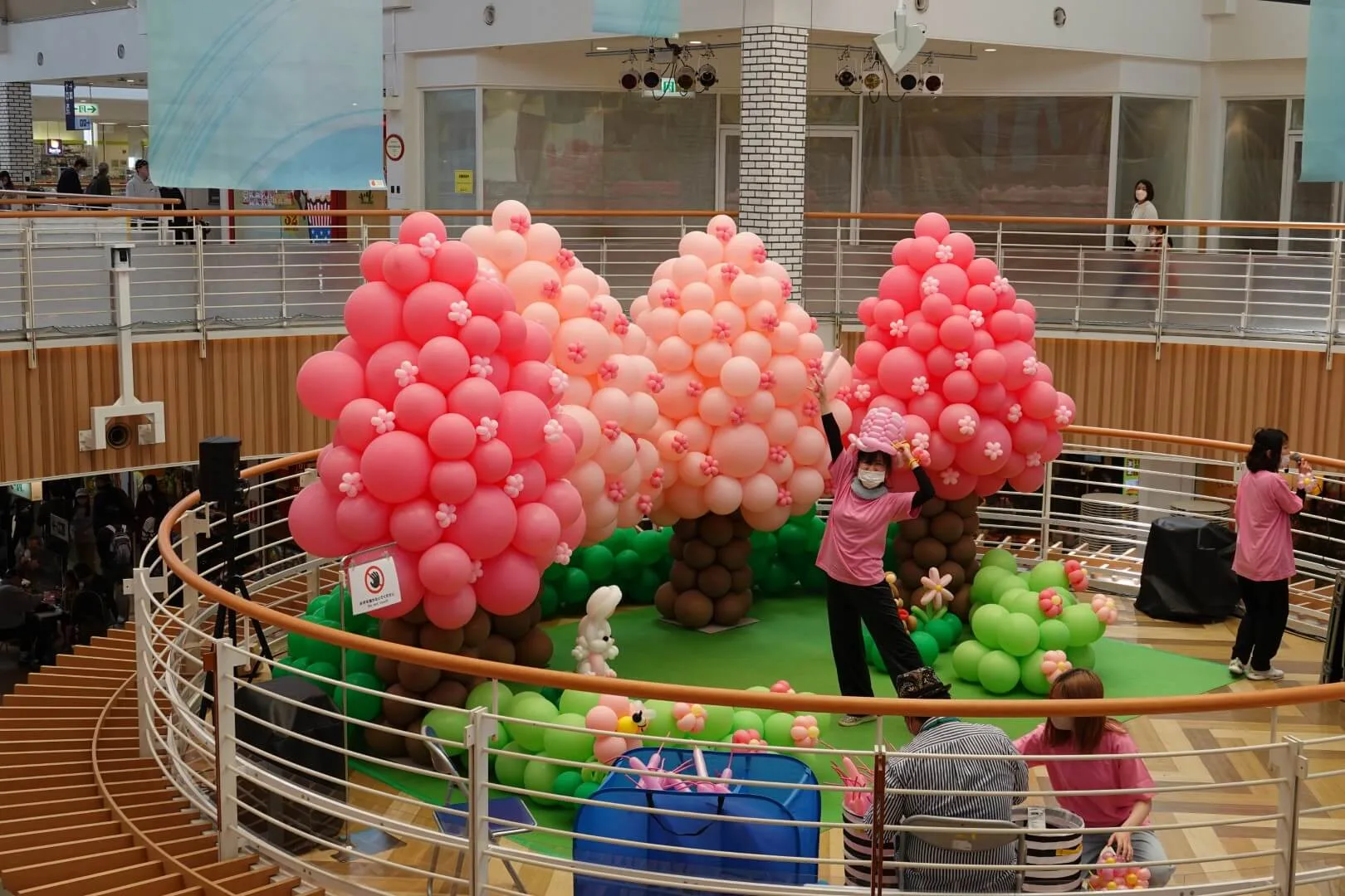 A landscape made entirely of balloons inside the shopping mall.