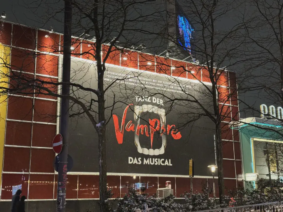 The Stage Operettenhaus on the Reeperbahn: Here we attended the musical 'Dance of the Vampires', a memorable start to our first evening in Hamburg.